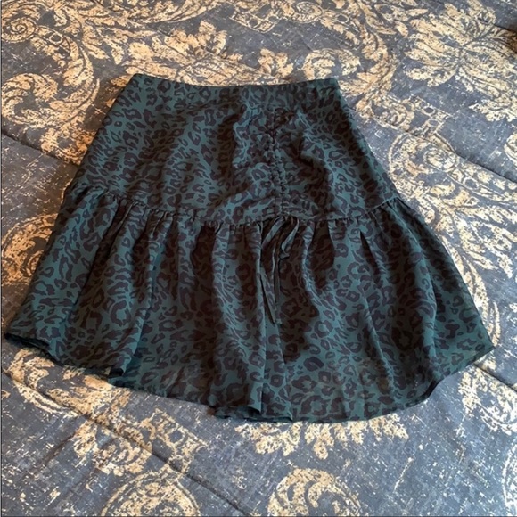 Moon River Leopard-Print Mini Skirt - Picture 7 of 11